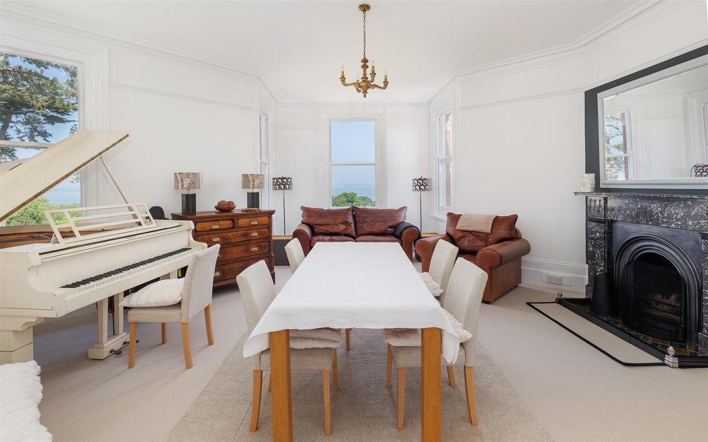 Property photo 2 of 25 10.Jpg