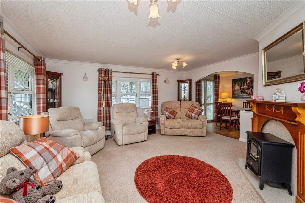 Property photo 3 of 24