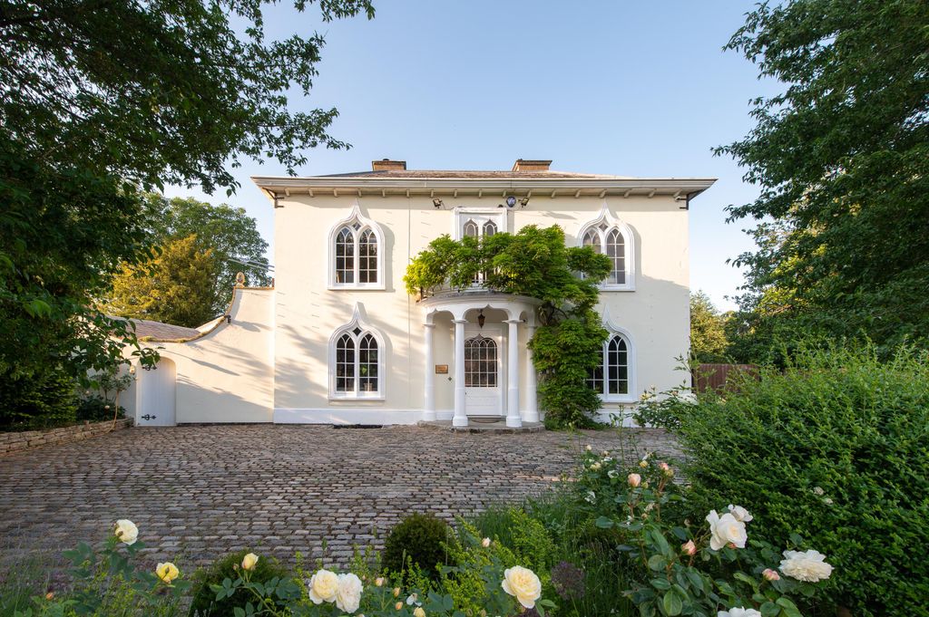 Property photo 1 of 40 Image