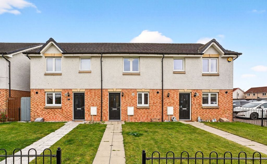 Property photo 1 of 20 Front