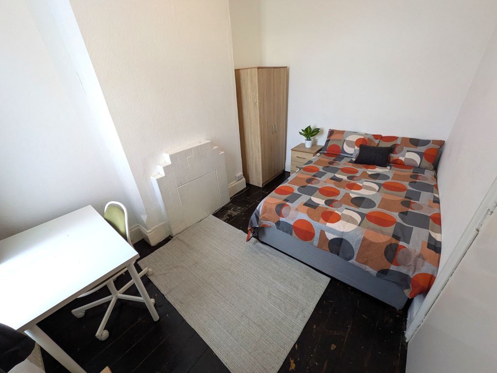 Property photo 1 of 3
