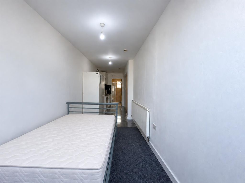 Property photo 2 of 4 c76F0165-2156-4Df4-9342-B2E1Ca7cc669.Png