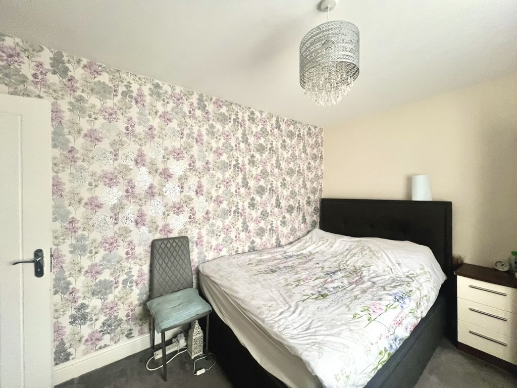 Property photo 1 of 11 Room