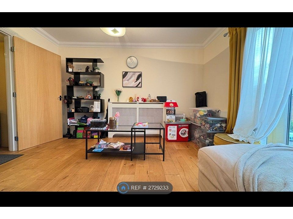 Property photo 2 of 11