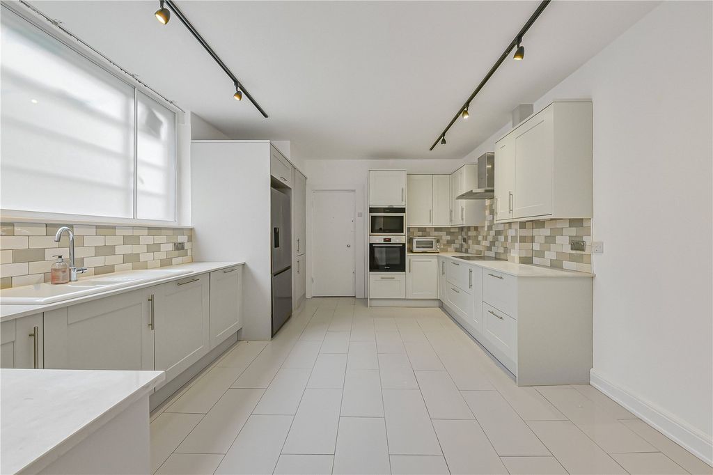 Property photo 3 of 20 Picture No. 08