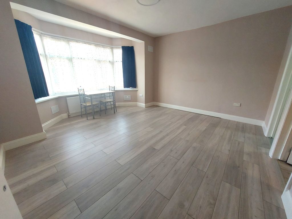 Property photo 2 of 4 Gallery