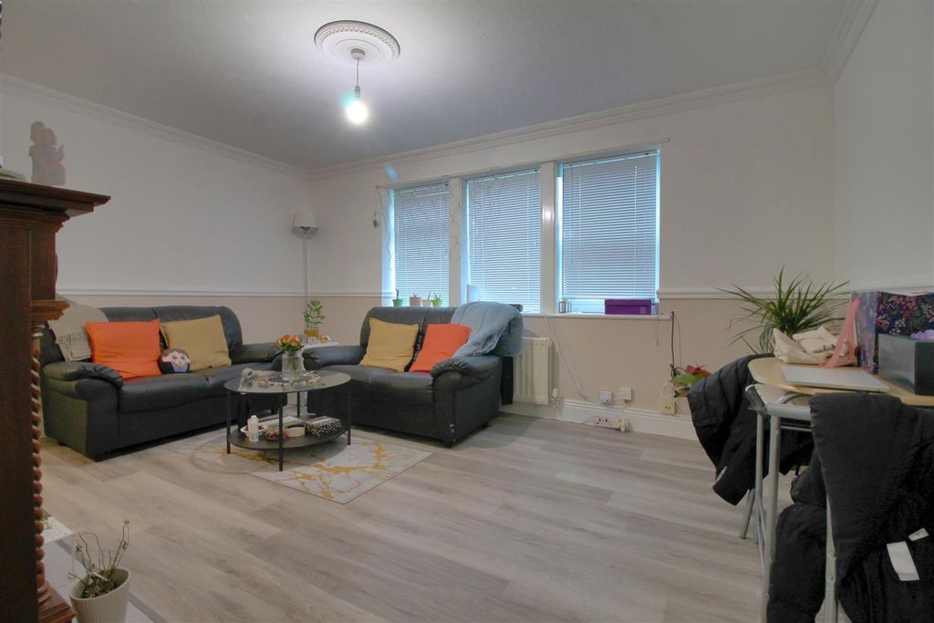 Property photo 3 of 6 Img_3952.Jpg