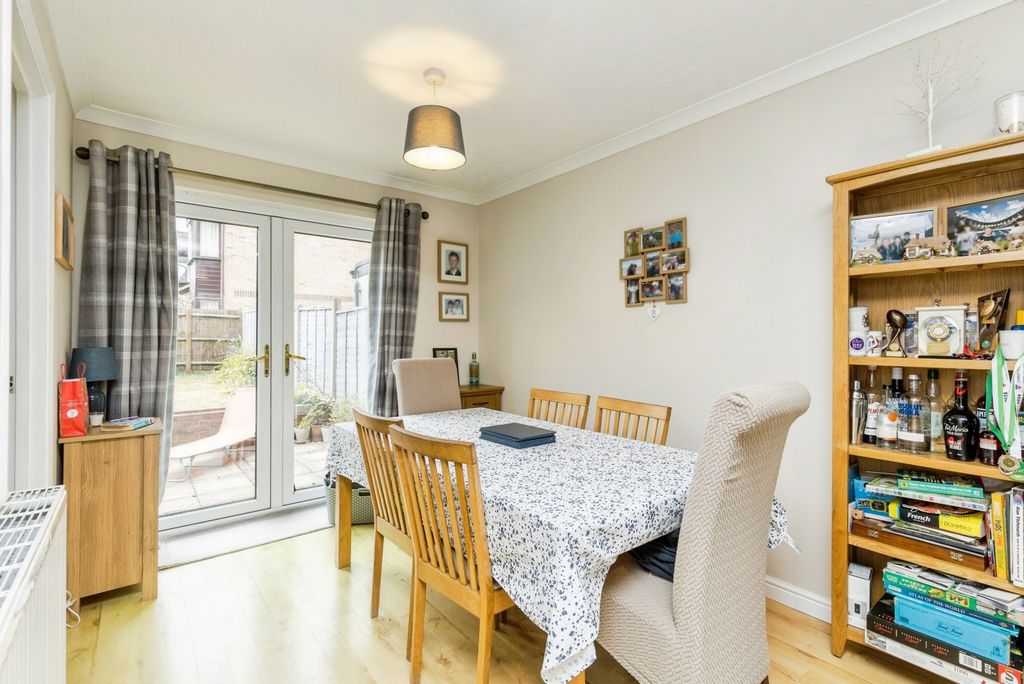Property photo 3 of 16 Pbox-Img.Jpg