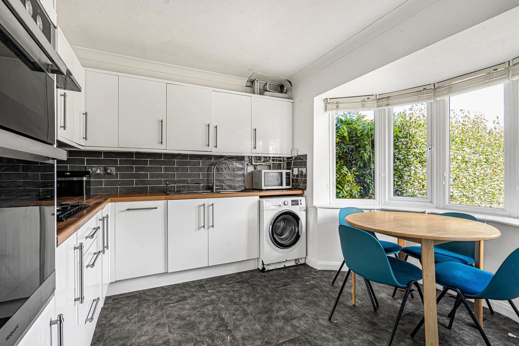 Property photo 3 of 14 Kitchen