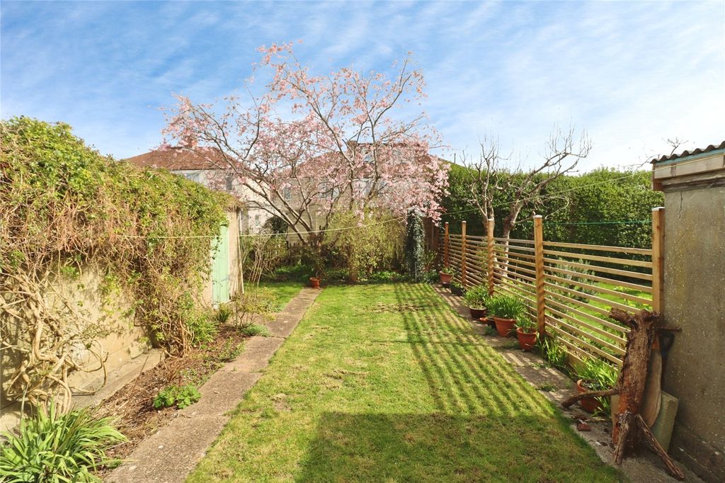 Property photo 2 of 24 Picture No. 22