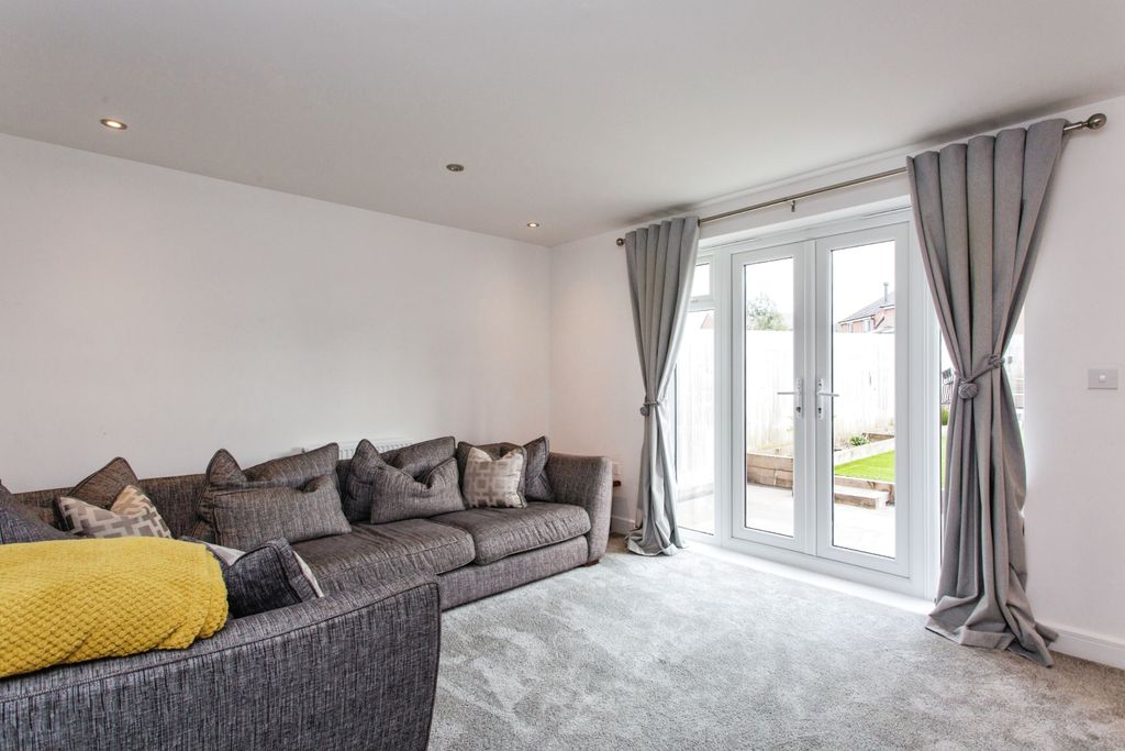 Property photo 2 of 17 Photography