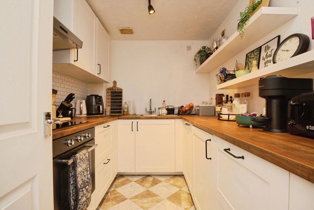 Property photo 2 of 13 Separate Kitchen