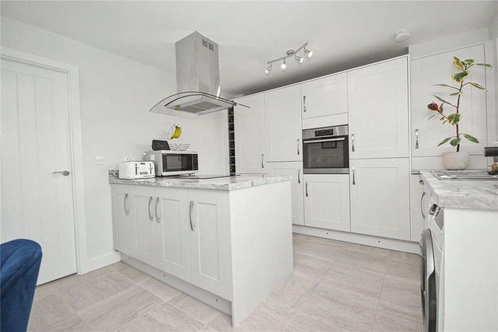 Property photo 2 of 16 Picture No. 02