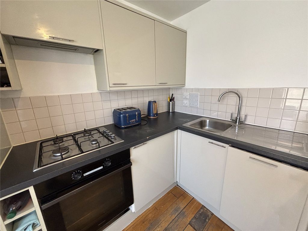 Property photo 2 of 18 Picture No. 06