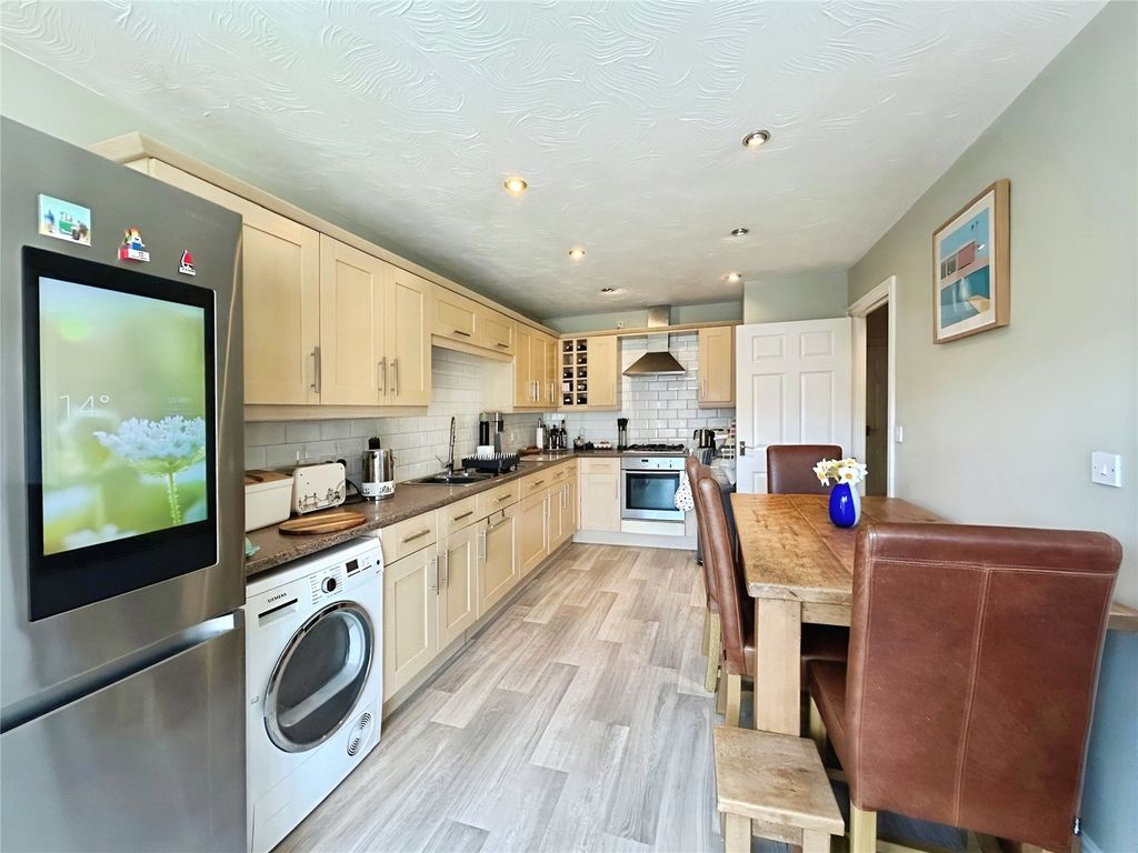 Property photo 3 of 17 Picture No. 14