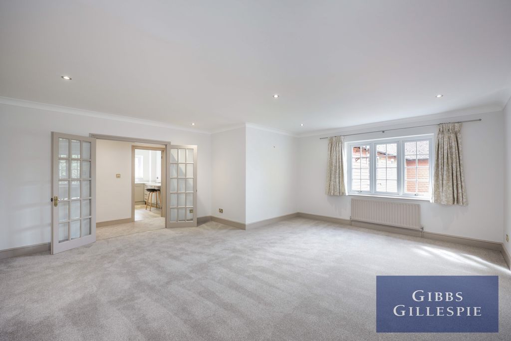 Property photo 2 of 10 2