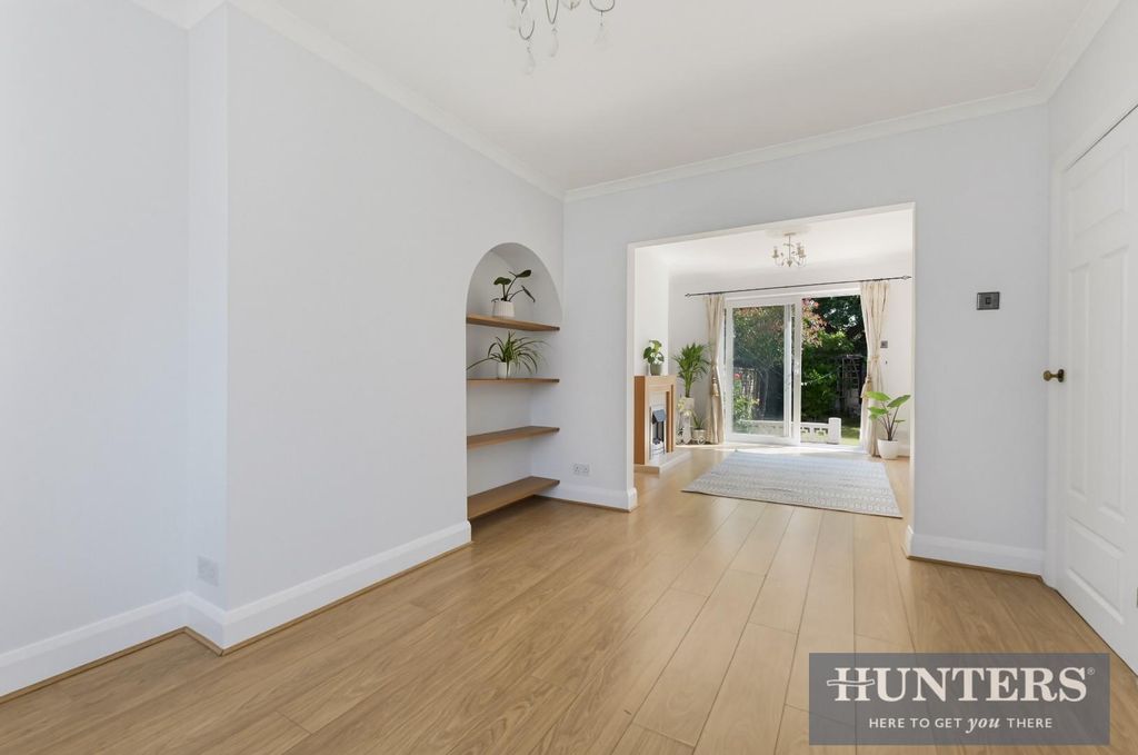 Property photo 3 of 12 Chatsworth Gardes -20.Jpg