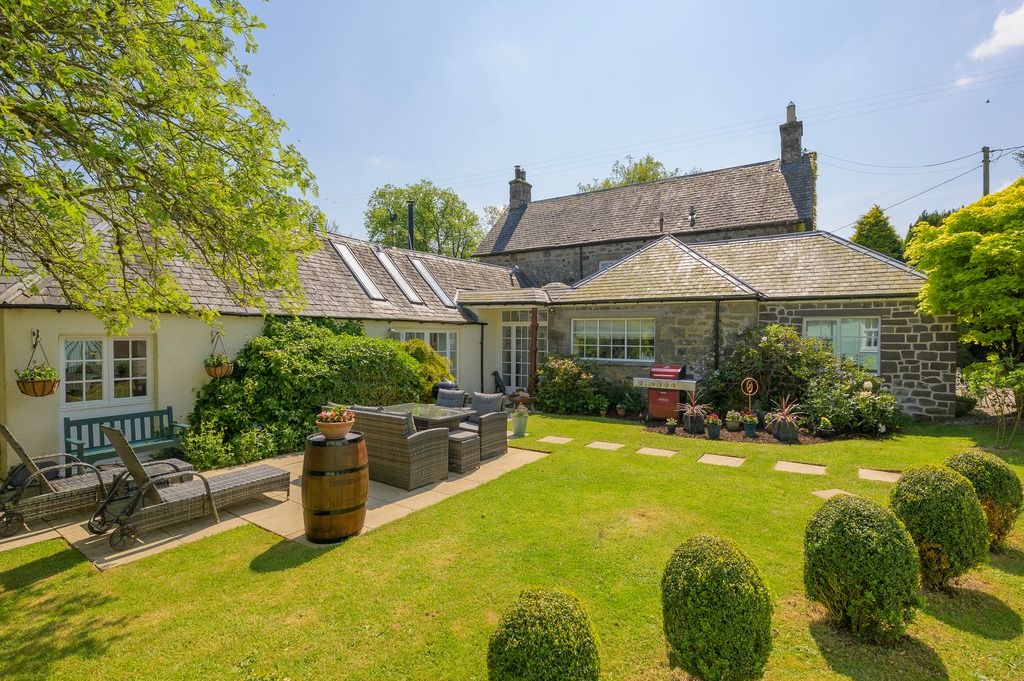 Property photo 1 of 50