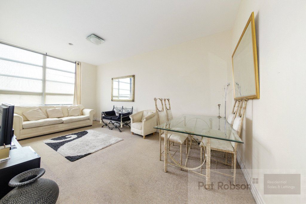 Property photo 3 of 16 Picture 3