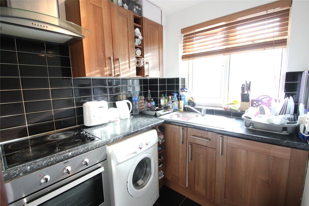 Property photo 3 of 5 Picture No. 06