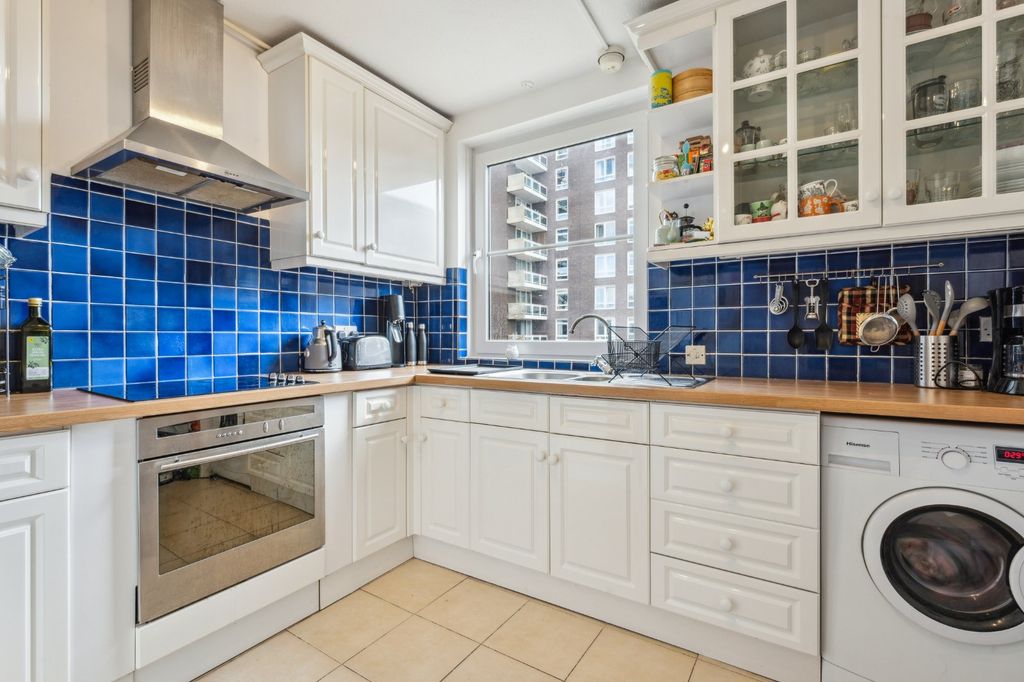 Property photo 3 of 7