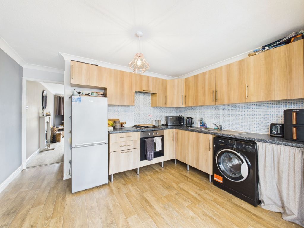 Property photo 3 of 16