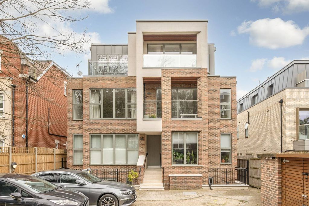 Property photo 1 of 10