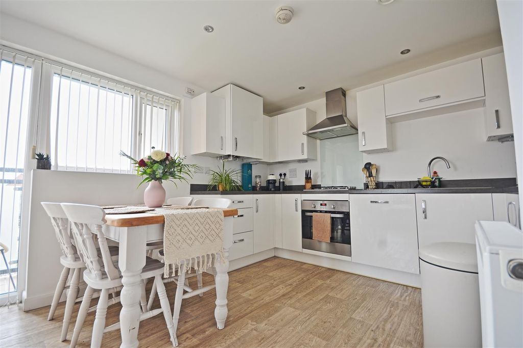 Property photo 3 of 5 6.Jpg