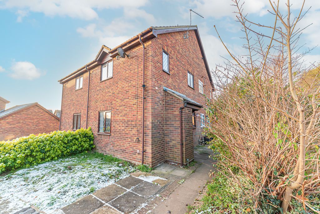 Property photo 1 of 9