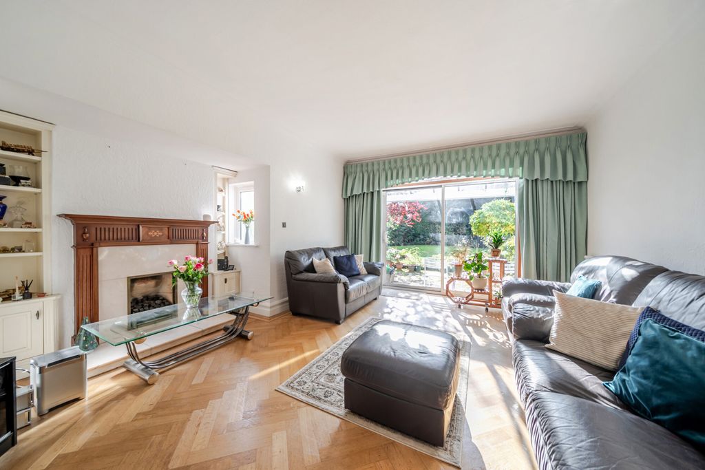 Property photo 2 of 35 1537339-5-6Ad6113...