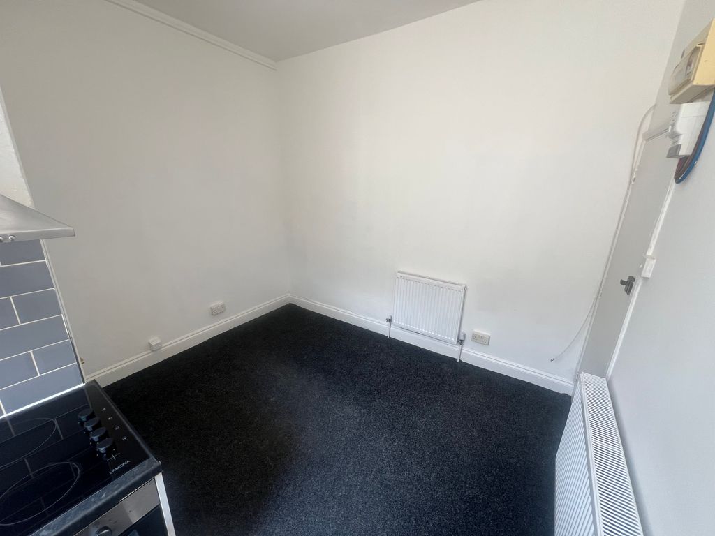 Property photo 3 of 6 Images