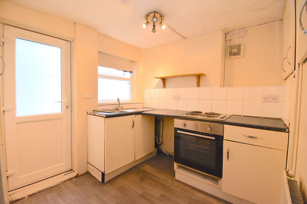 Property photo 3 of 22