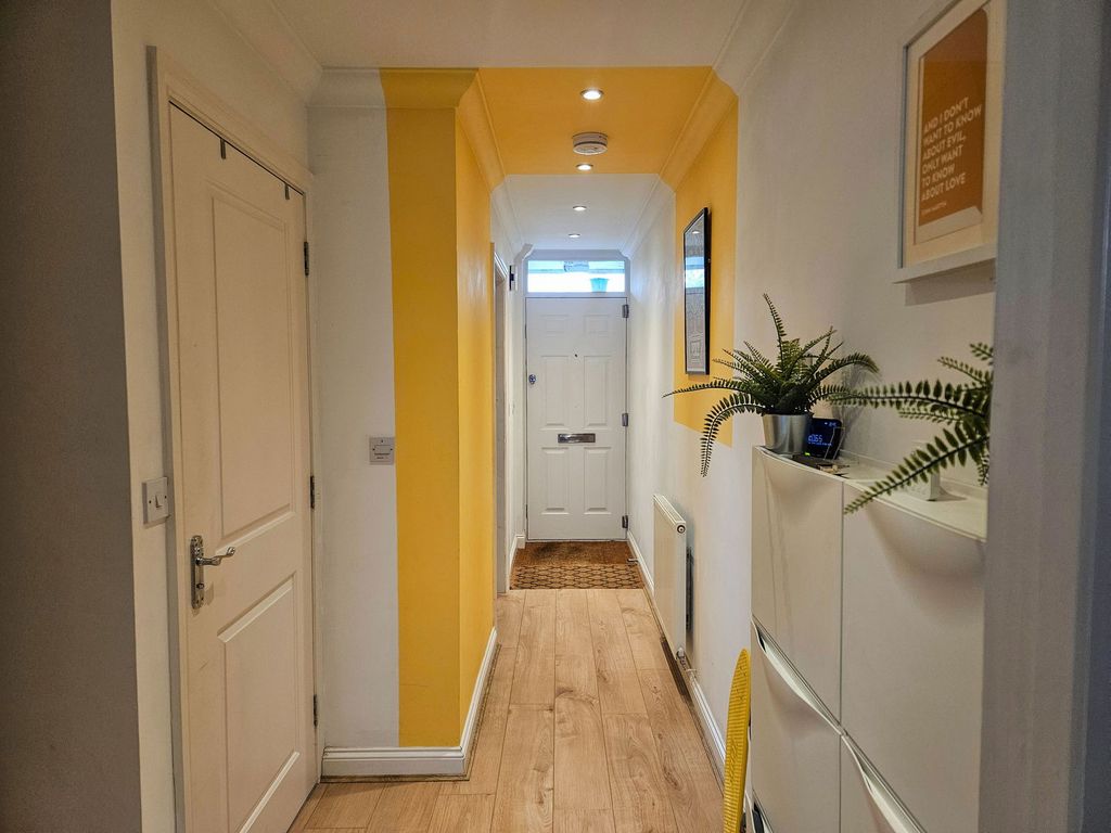 Property photo 2 of 29