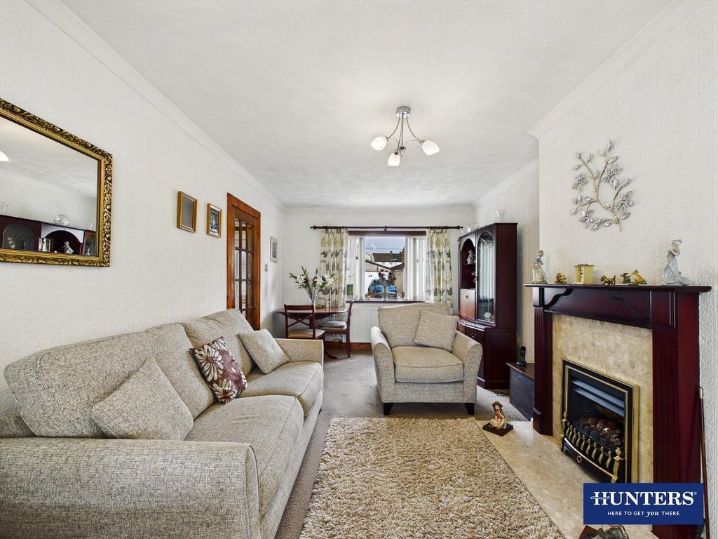 Property photo 3 of 16 Living/Dining Room