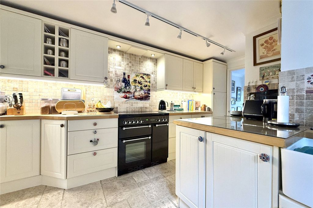 Property photo 2 of 17 Picture 2