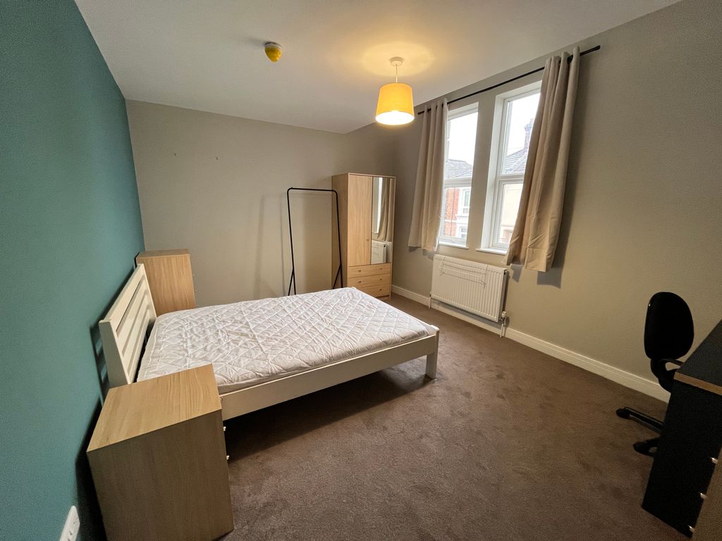 Property photo 3 of 7 2