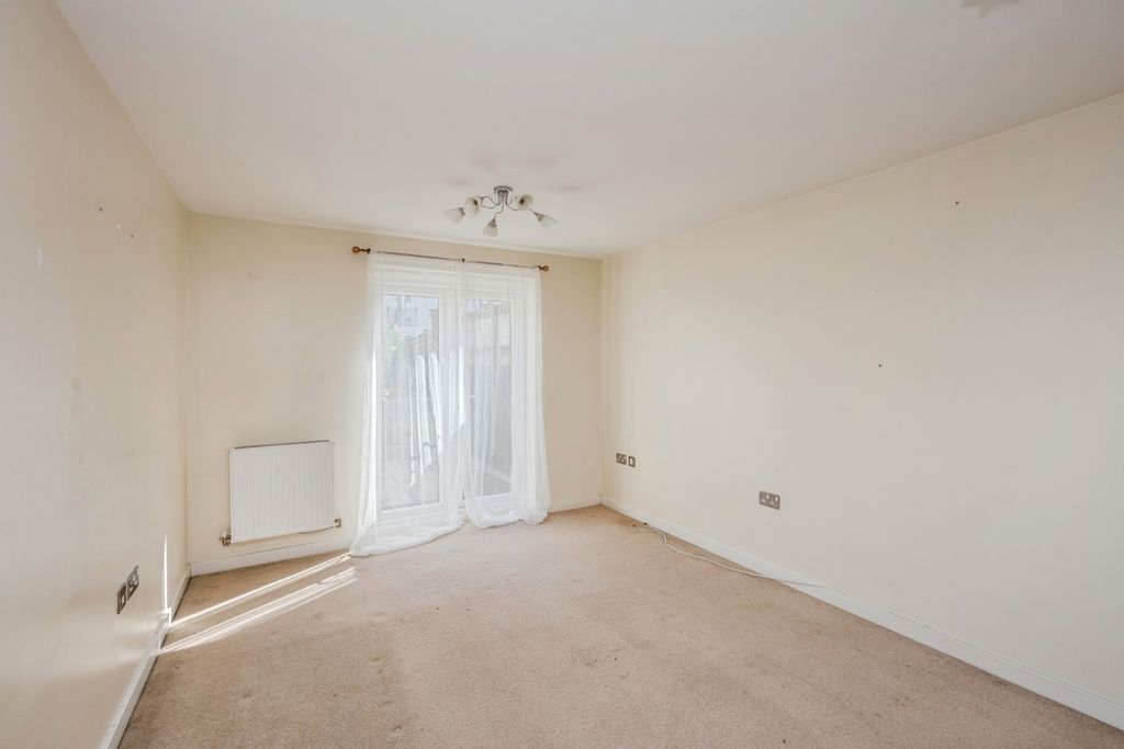 Property photo 2 of 20 Pbox-Img.Jpg