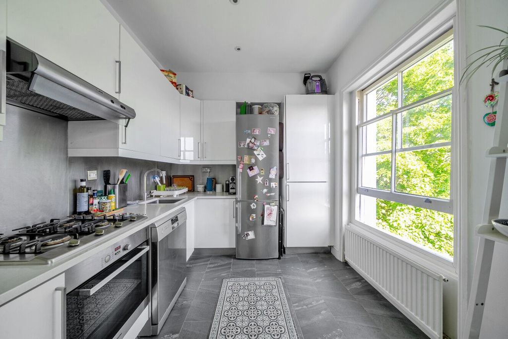 Property photo 3 of 18 Picture No. 05