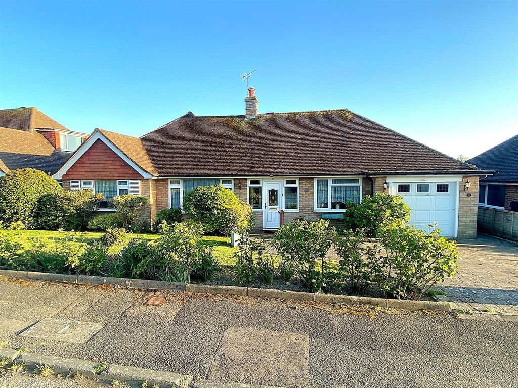 Property photo 1 of 23 13 Grenada Close - New Front2.Jpg