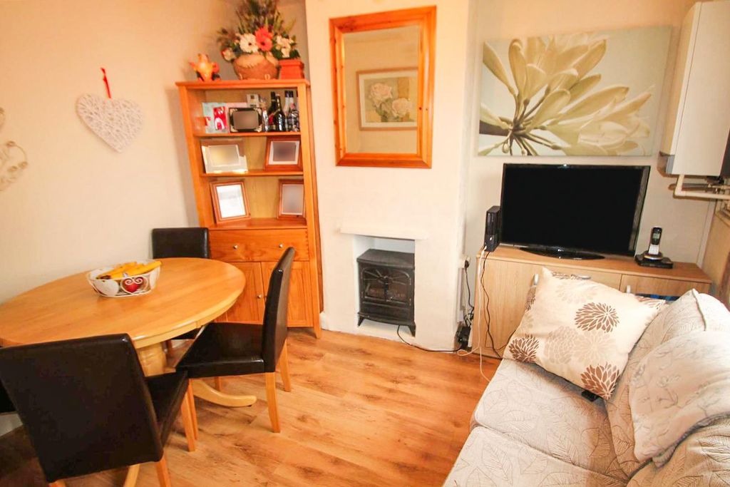 Property photo 2 of 9 Dining Room