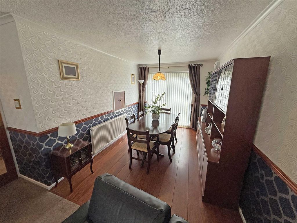 Property photo 3 of 12 Dining Room.Jpg