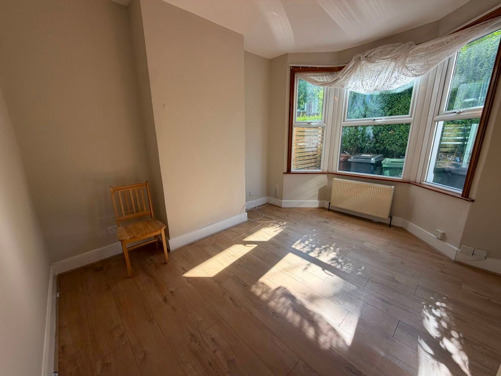 Property photo 2 of 6