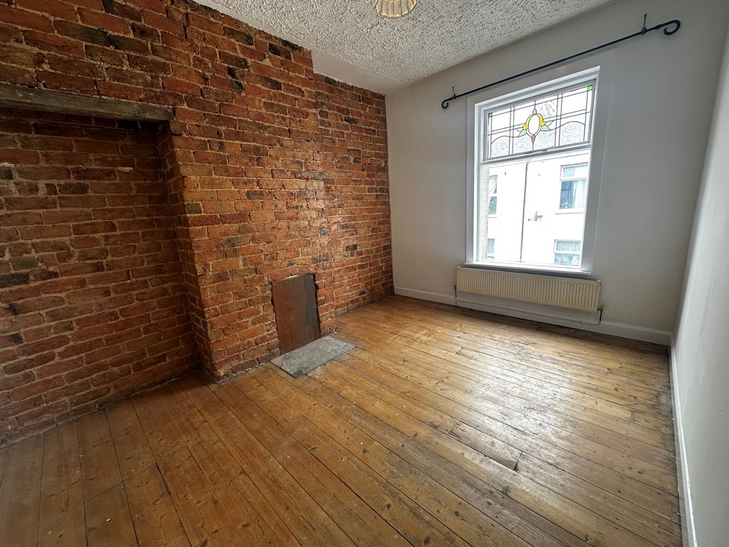 Property photo 3 of 7