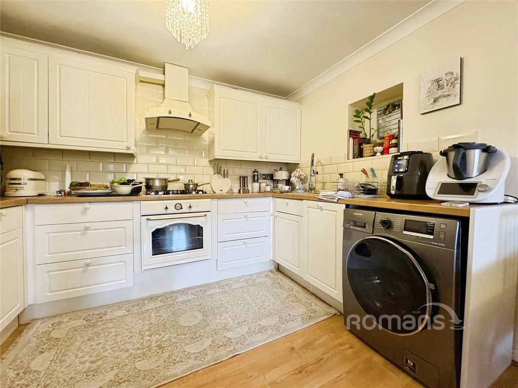 Property photo 2 of 14 Picture No. 19