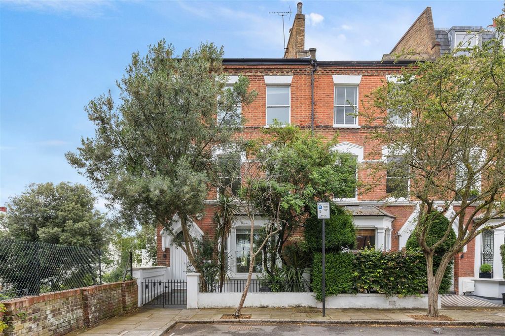 Property photo 3 of 13 26 Hamilton Gardens Nw8-1.Jpg