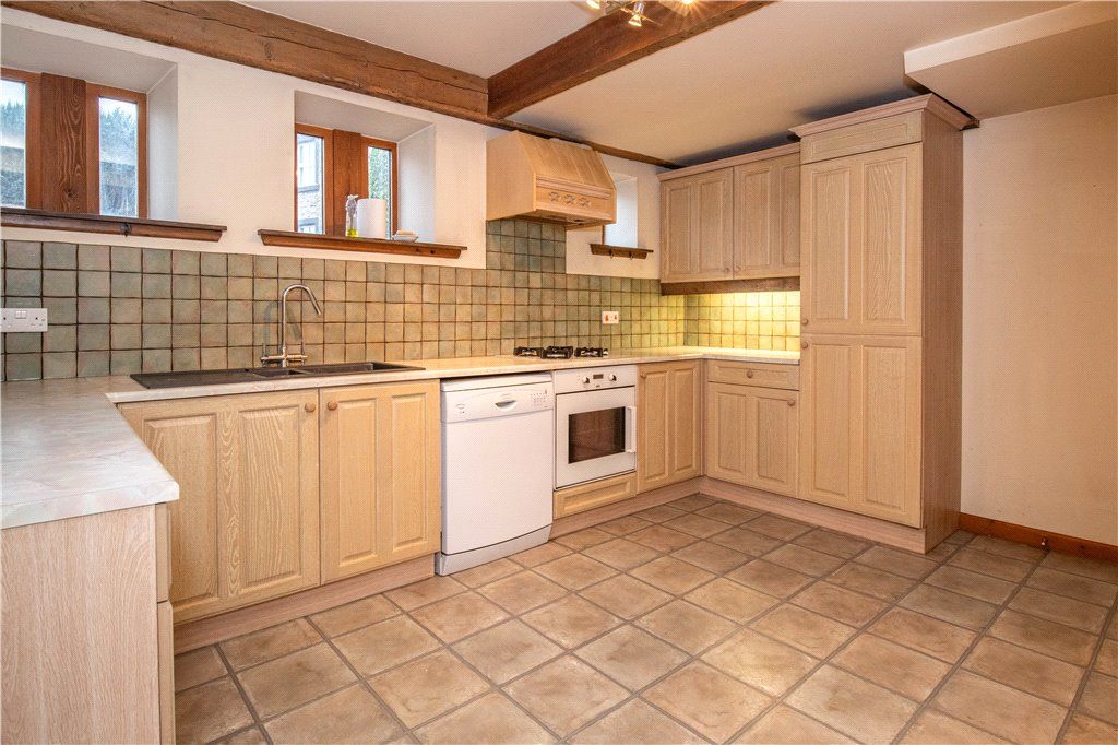 Property photo 2 of 16 Kitchen