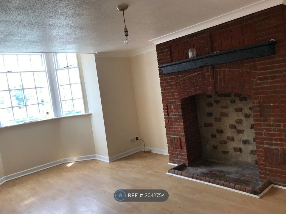 Property photo 3 of 6