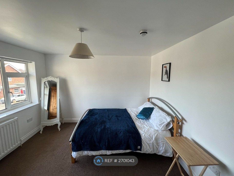 Property photo 3 of 14 Bedroom