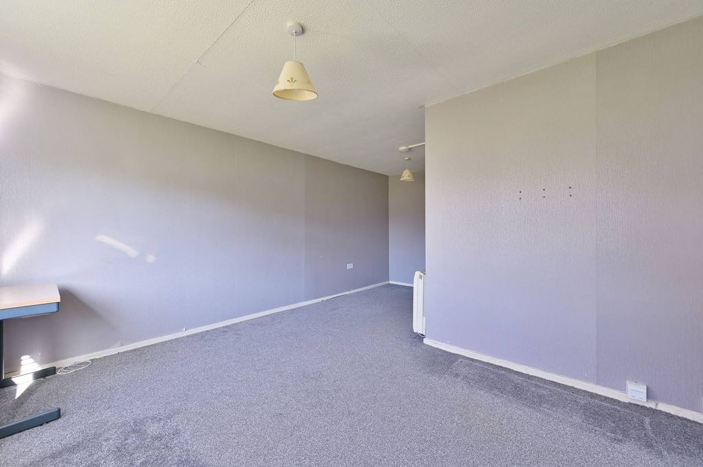 Property photo 2 of 3