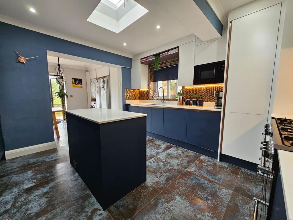 Property photo 1 of 12 Kitchen